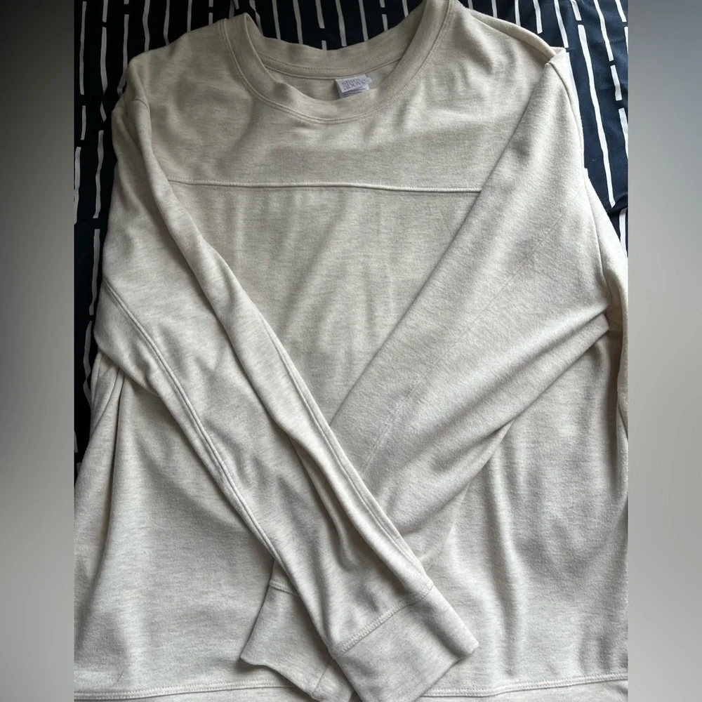 Sweater - Picture 1 of 2